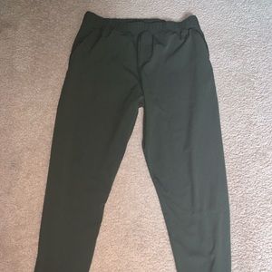 Athletic joggers